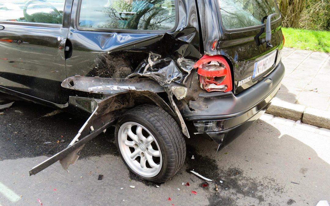 El seguro del coche podría no cubrir los daños en un accidente cuando quien conduce tiene Alzheimer